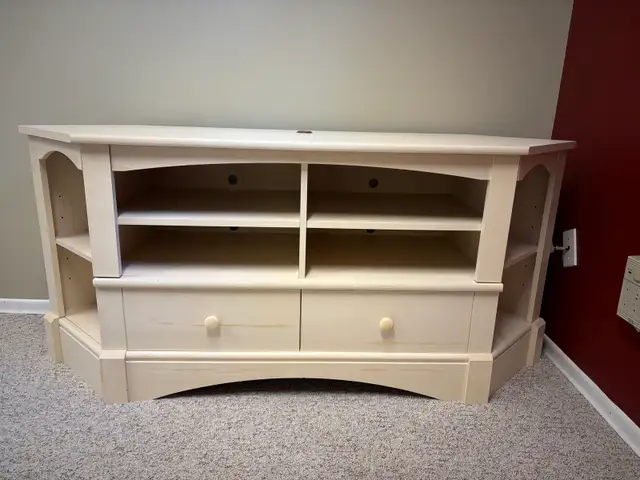 Corner TV Stand for 55 Inch TV in TV Tables & Entertainment Units in Edmonton - Image 2