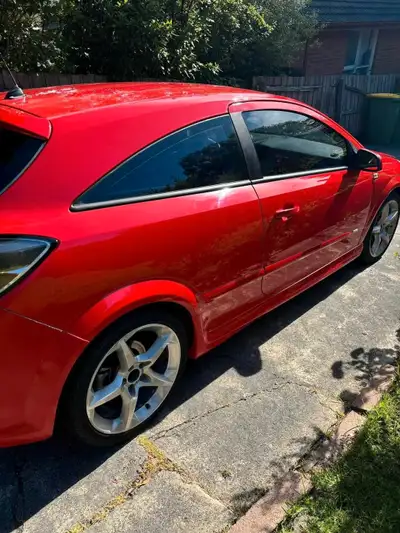 2008 Saturn Astra Has the front grill swapped out and badge Great reliable car Comes with winter tir...