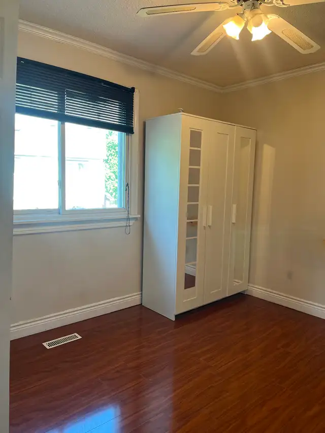 Private one bedroom on main floor in Long Term Rentals in Mississauga / Peel Region - Image 4
