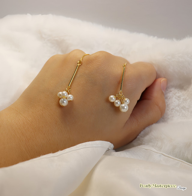 Gold Pearl Drop Earrings in Jewellery & Watches in Charlottetown