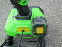 GREENWORKS SNOWBLOWER 60V PRO 20 IN BRAND NEW W/BATTERY+CHARGER