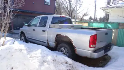 2003 Dodge Ram 1500 4x4 Truck, Silver PROS: 4.7 Litre V-8 motor, Motor is GREAT !! ** This motor has...