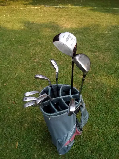 Golf clubs (left), View more