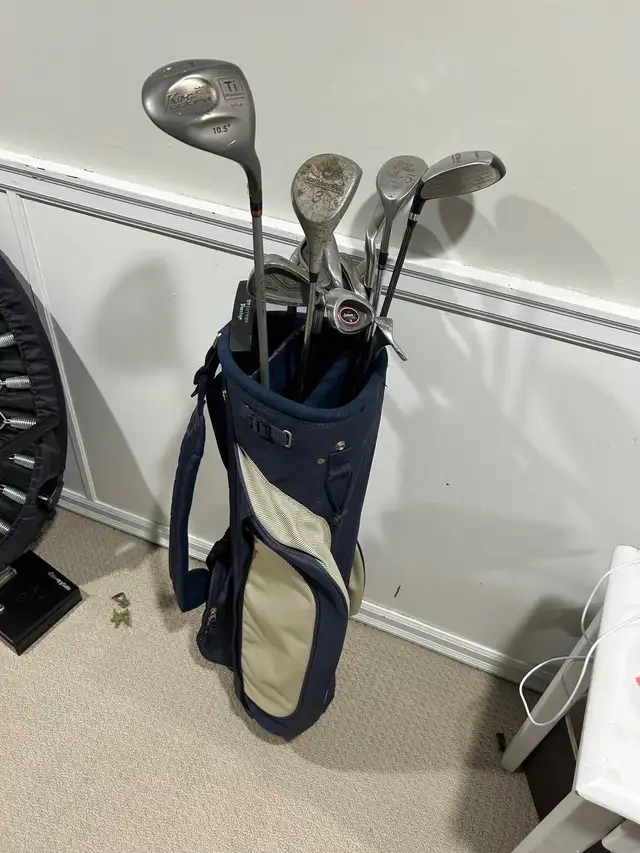 men’s right handed golf set and bag  in Golf in Guelph - Image 2