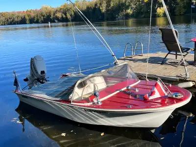 Glamorous rare vintage Canadian-built 1965 Ski-boat. Southwind Sailcraft Limited, from Weston, ON, S...