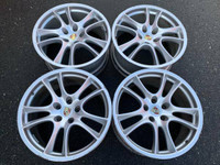 Set of Genuine OEM 21X10 ET50 Porsche Cayenne GTS rims good cond