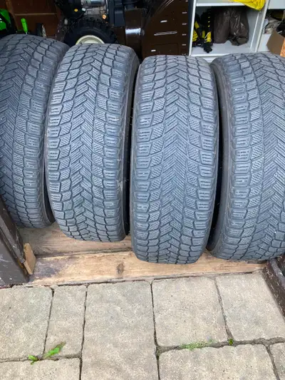 Michelin x-ice snow winter tires 225/60/18 6/32" tread depth 400$