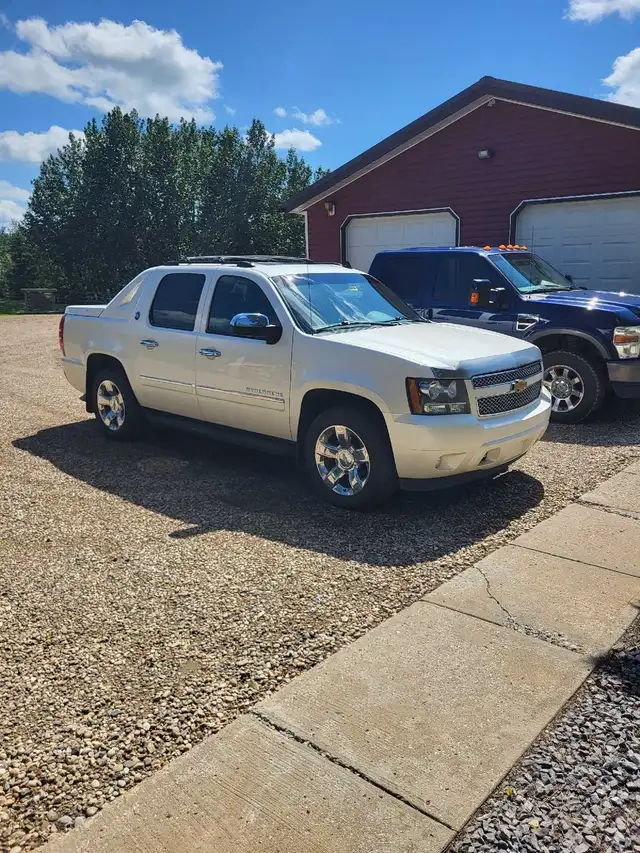 2013 Avalanche 545693698401904641