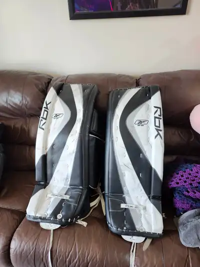 Reebok Hockey Goalie pads 32", View more