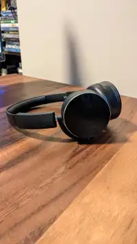 Headphones - AKG C50 BT