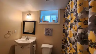 Super clean , quiet, furnished room for fent Brampron