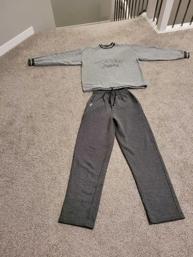 Sports pajamas in Kids & Youth in St. Albert - Image 2