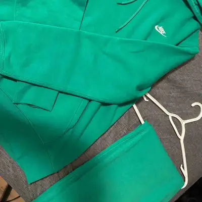 Nike club fleece Irish spring green/rare tracksuit, View more