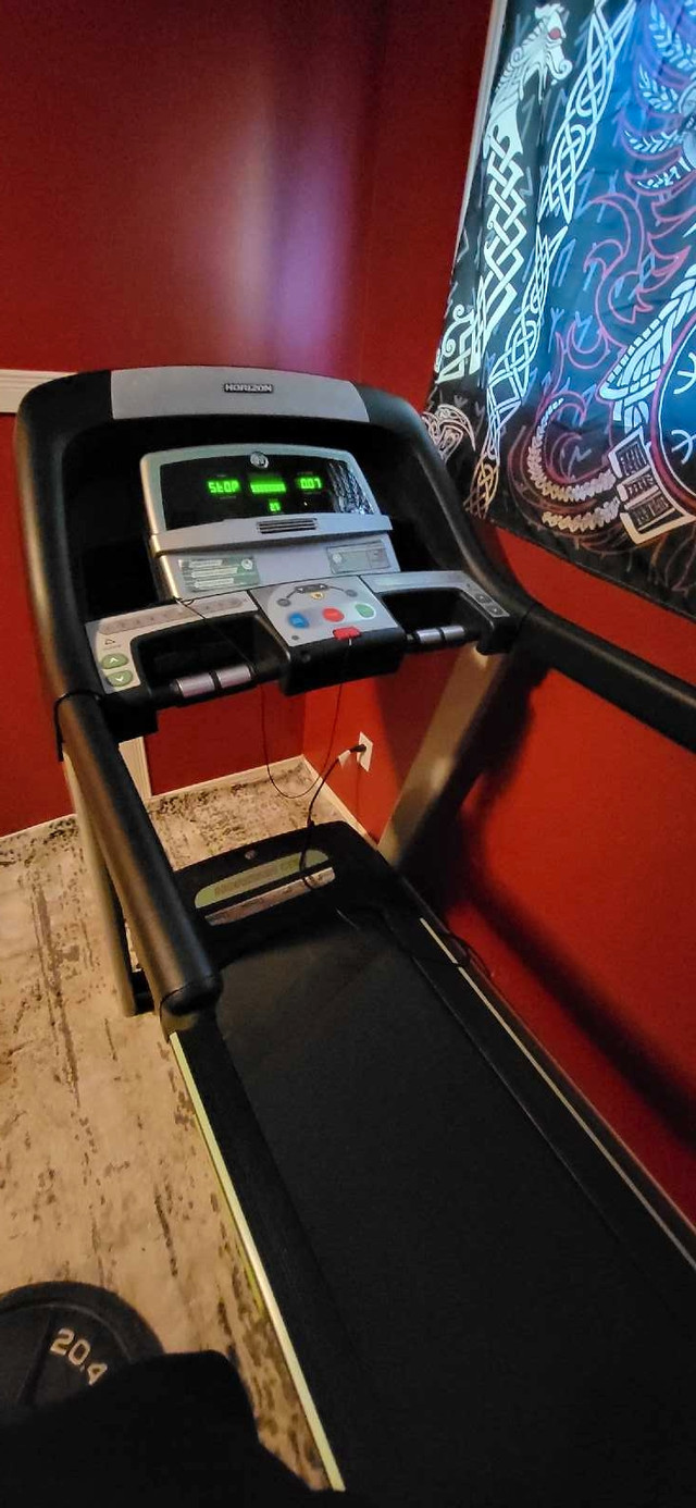 horizon tredmill in Exercise Equipment in Ottawa