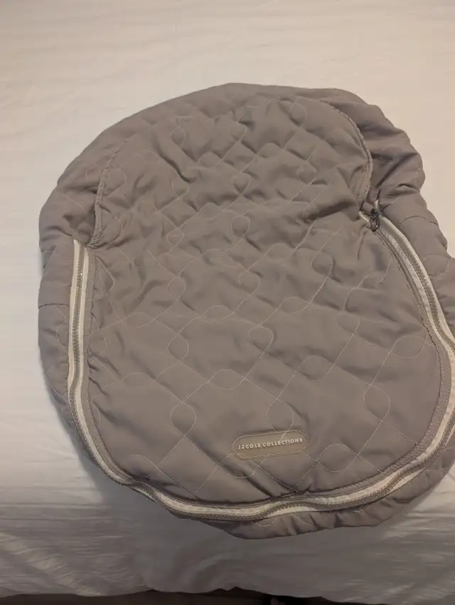 Infant Winter Car seat cover in Strollers, Carriers & Car Seats in Ottawa - Image 3