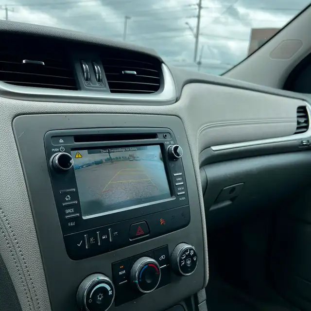 2017 CHEVROLET TRAVERSE | 8 PASS in Cars & Trucks in City of Toronto - Image 10
