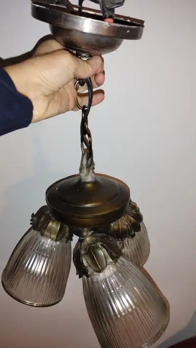 Luminaire antique VENTE DE DEMENAGEMENT, View more