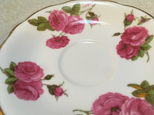 Vintage Antique Classic FOLEY CENTURY ROSE Tea Cup Saucer Signed in Arts & Collectibles in Mississauga / Peel Region - Image 2