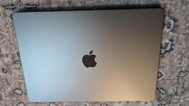 16 inches MacBook M2 pro 16GB Ram/512GB SSD Battery health 100% in Laptops in City of Toronto - Image 2