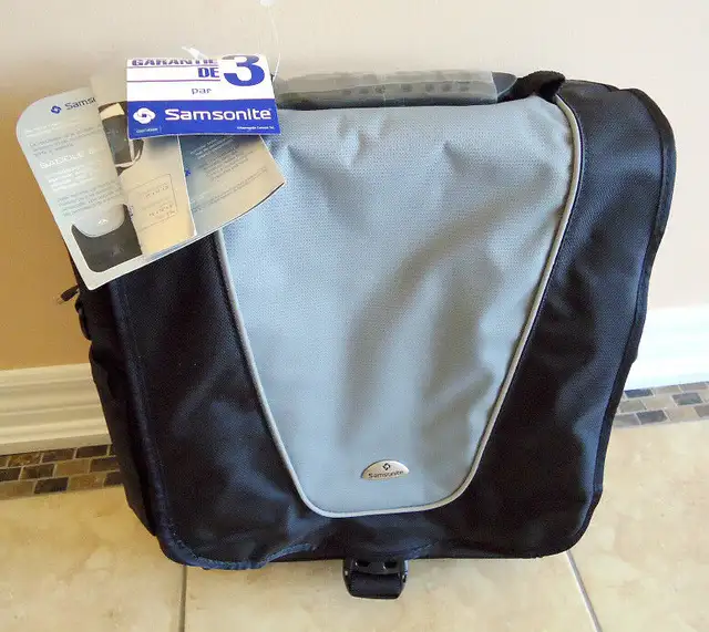 SAMSONITE & SUSEN PRO  LAPTOP CARRYING CASES! in Laptop Accessories in Markham / York Region - Image 4