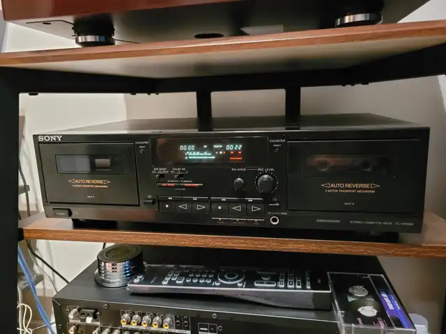 Sony TC-WR590 stereo cassette deck in Stereo Systems & Home Theatre in Red Deer - Image 2
