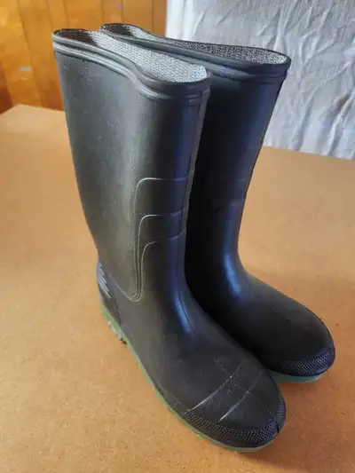 Rubber Boots women size 6, View more