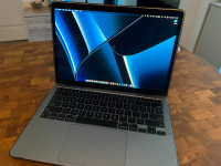 Macbook Air 13.3" 2020 256GB SSD with case and original box MINT