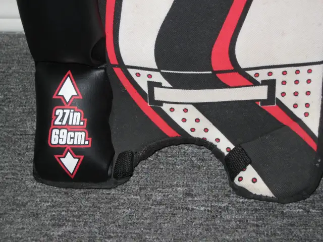 KOHO REVOLUTION STREET HOCKEY GOALIE PADS NOS NHL in Hockey in Mississauga / Peel Region - Image 3