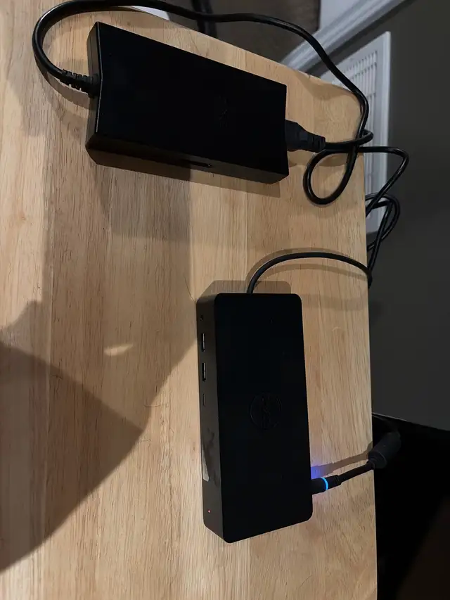 Dell Docking Station D6000 in Laptop Accessories in Brantford - Image 4
