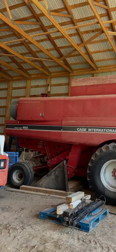 Good shape. Shedded. Howard concave Rake up pick up Service Madter feeder chain