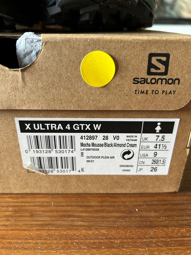 Salomon X ULTRA 4 GTX Women’s 9 in Women's - Shoes in Gatineau - Image 2