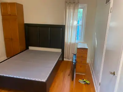 Master Bedroom for Rent in Burlington