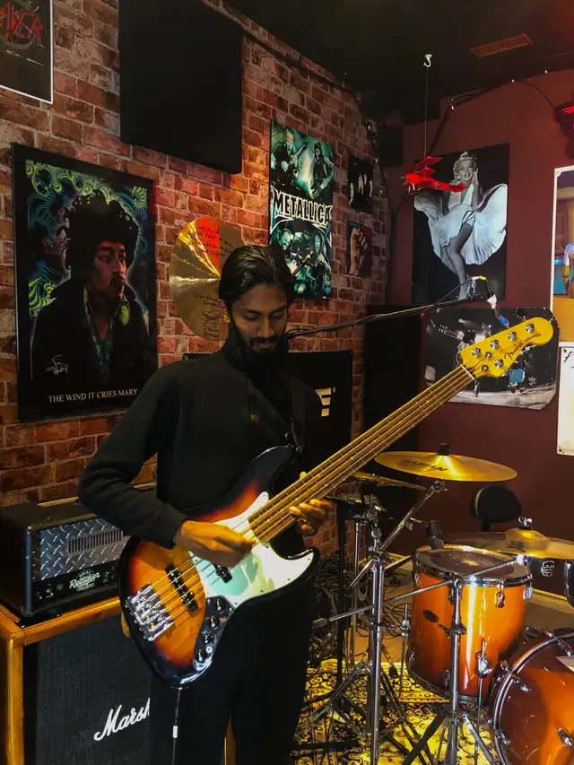 Online Guitar/Piano/Bass/Theory/Uke/Drums/Prod - Music Lessons! in Friendship & Networking in City of Toronto - Image 10