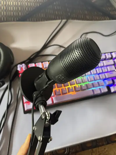 Razer Siren Mini Microphone With Stand, View more