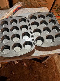 Paderno muffin pans
