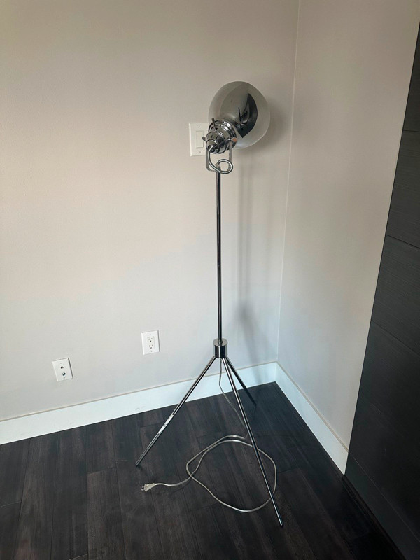 Floor Lamp in Indoor Lighting & Fans in Saskatoon - Image 3