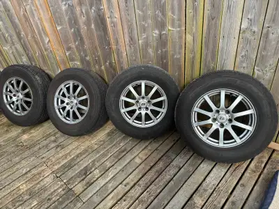4 rims and tires off 2009 Hyundai Santa Fe. 235/70r16. Good tires. Will last at least one summer, ma...