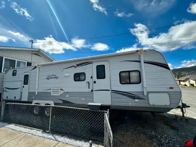 I'm selling a 2012 Jayco 32 BHDS travel trailer, perfect for family adventures! This used trailer is...