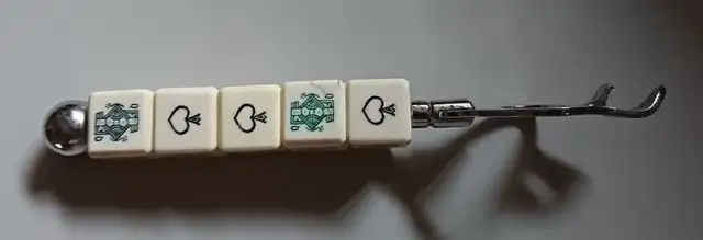 Vintage Bottle/Can Opener with 5 Dice Card Poker Handle in Arts & Collectibles in Oshawa / Durham Region - Image 3