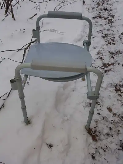-Commode-without bucket.. Can be used over the toilet for extra support getting up and down. -Silver...