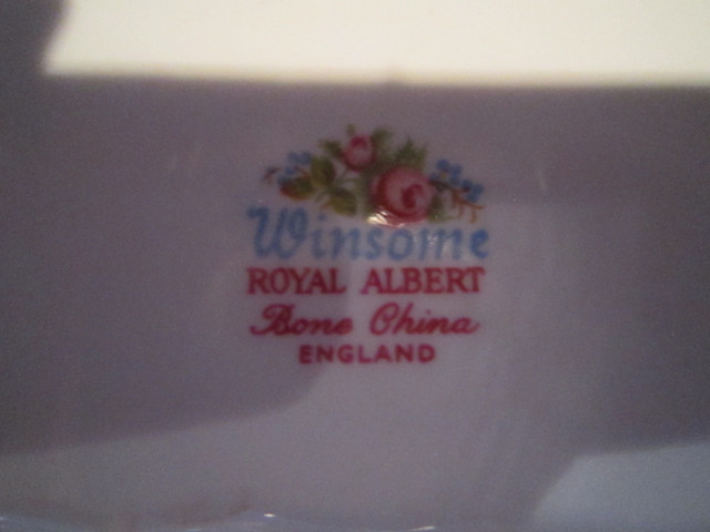 Royal Albert WINSOME fine bone china set, Service for 4 in Arts & Collectibles in Richmond - Image 3