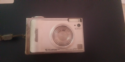 I have a Fujifilm FinePix F Series F10 6.3MP Digital Camera for sale. It is in good working order an...