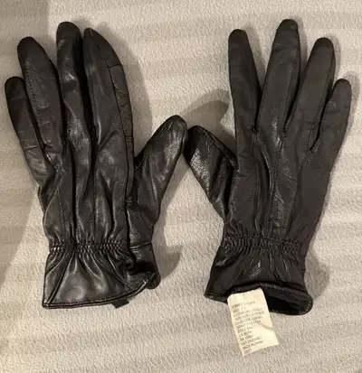 Women's Black Stylish Pure Leather Gloves Size 7, View more