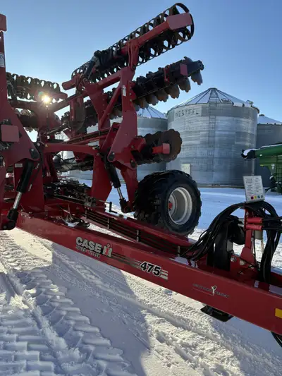 CIH 475 Speed Tiller 31ft working width, Very low acres (approx 5000 Acres) Everything is original,...