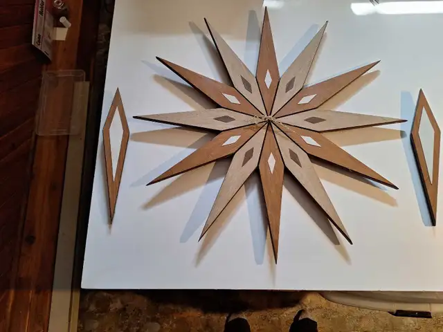 Hand-Crafted Wood Wall Clock in Home Décor & Accents in Ottawa - Image 2