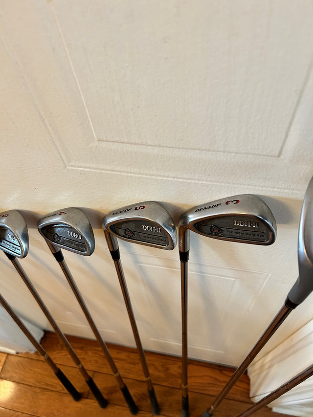Lot de 8 bâtons de golf gaucher // lefty golf clubs dans Golf  à Ville de Montréal - Image 3