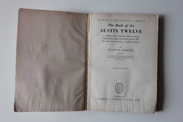 The book of the AUSTIN Twelve 1949 Manual - Abbey dans Autres pièces et accessoires  à Longueuil/Rive Sud - Image 2