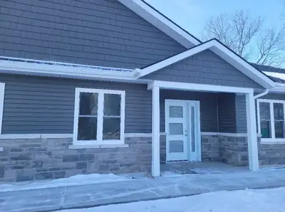READ FULL DETAILS BELOW Napanee: LARGE OPEN CONCEPT 2 BEDROOM: 82 Richard- 2 bedroom, 1 bathroom apa...