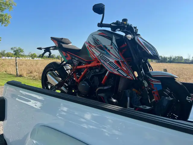 KTM 1290 Super Duke R 2020 in Sport Bikes in Sherbrooke - Image 7