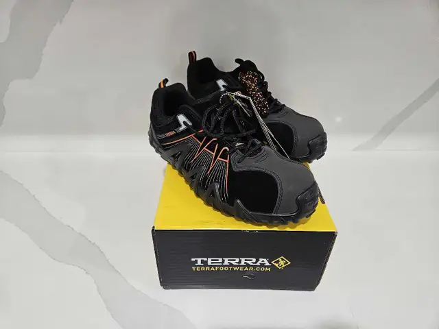 BNIB - Terra safety shoes size: 9.5 US in Men's in Hamilton - Image 3